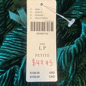 Anthropologie petites, tag sill on